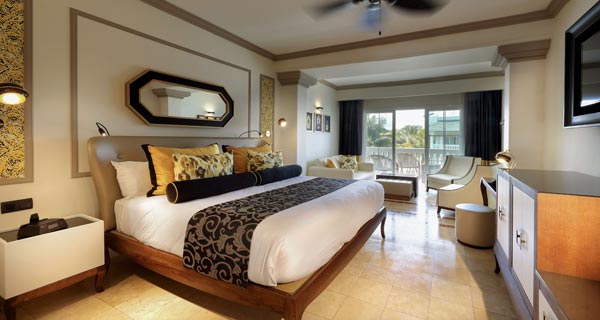 Offers at Grand Palladium Lady Hamilton Resort & Spa